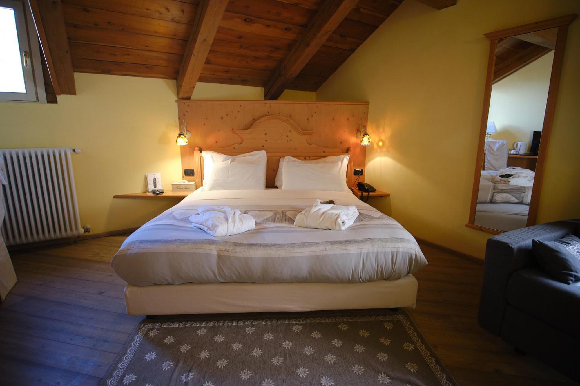 Hotel Bes & Spa Claviere Dış mekan fotoğraf