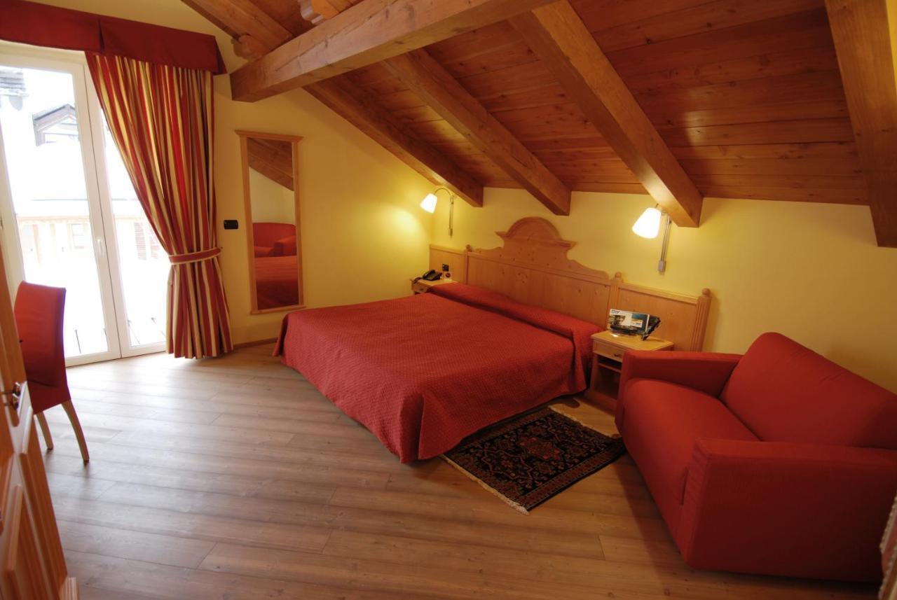Hotel Bes & Spa Claviere Oda fotoğraf